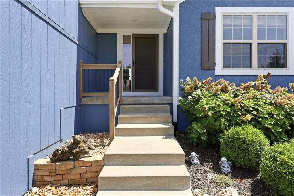 13787 Valleyview Way — photo 4