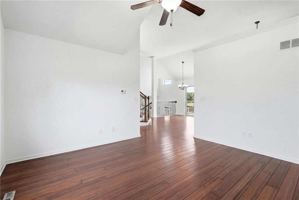 13787 Valleyview Way — photo 7
