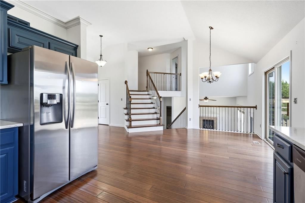 13787 Valleyview Way — photo 10
