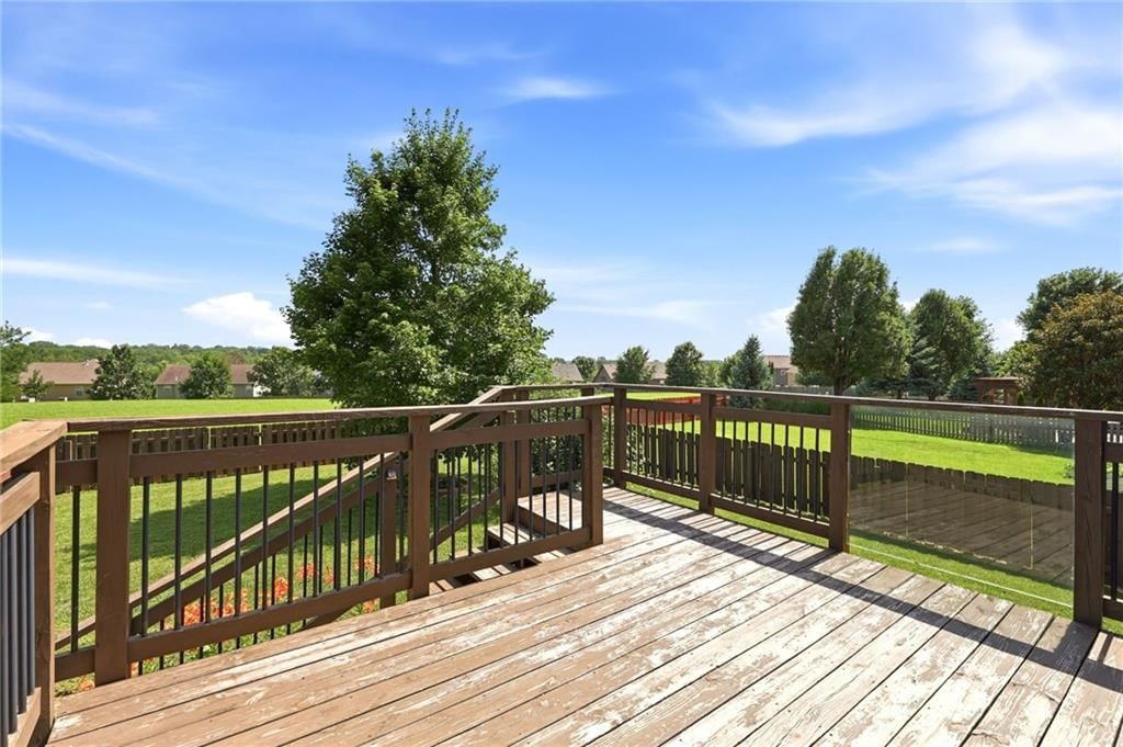 13787 Valleyview Way — photo 32
