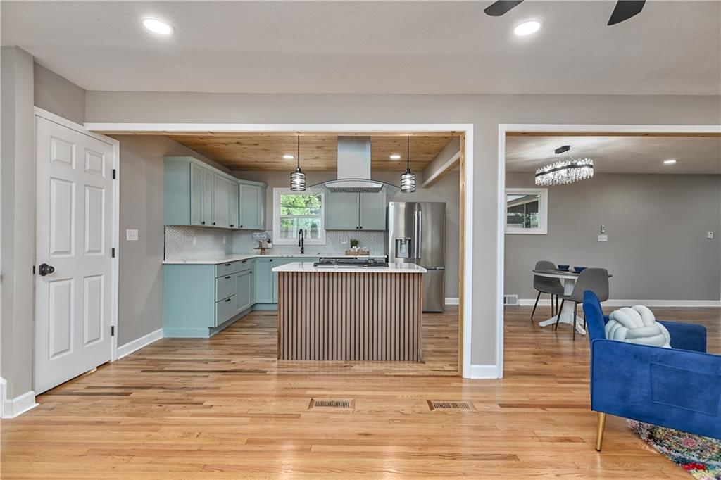 1100 W 89 Street — photo 7