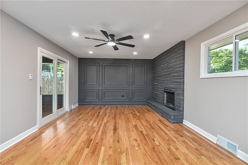 1100 W 89 Street — photo 14