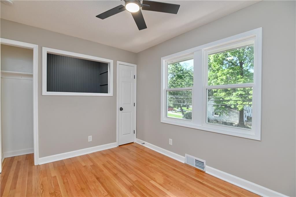 1100 W 89 Street — photo 23