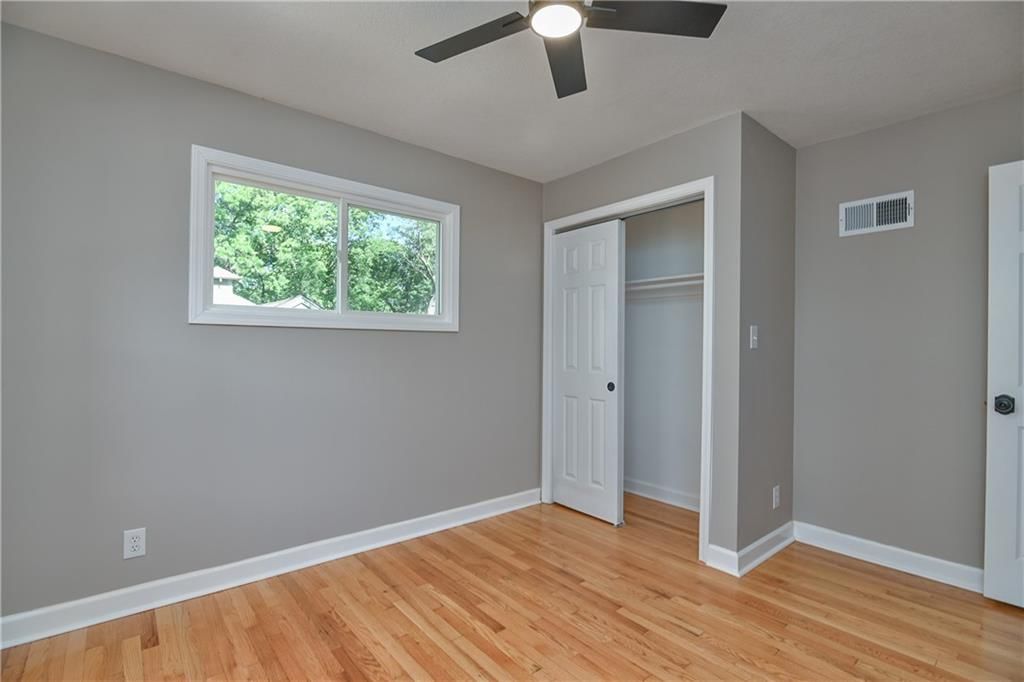 1100 W 89 Street — photo 27