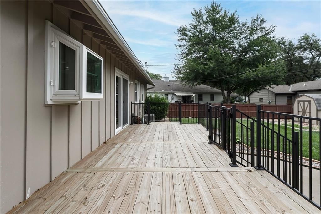 8511 W 92nd Terrace — photo 23