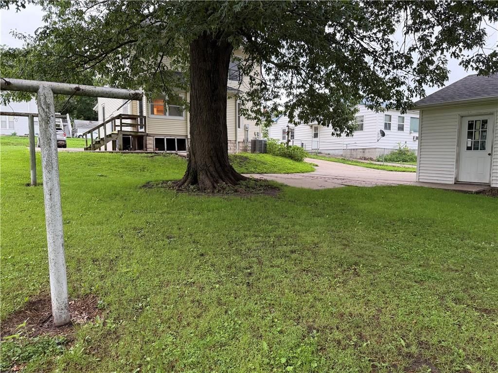 310 S Walnut Street — photo 10