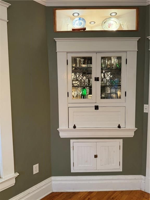 310 S Walnut Street — photo 18