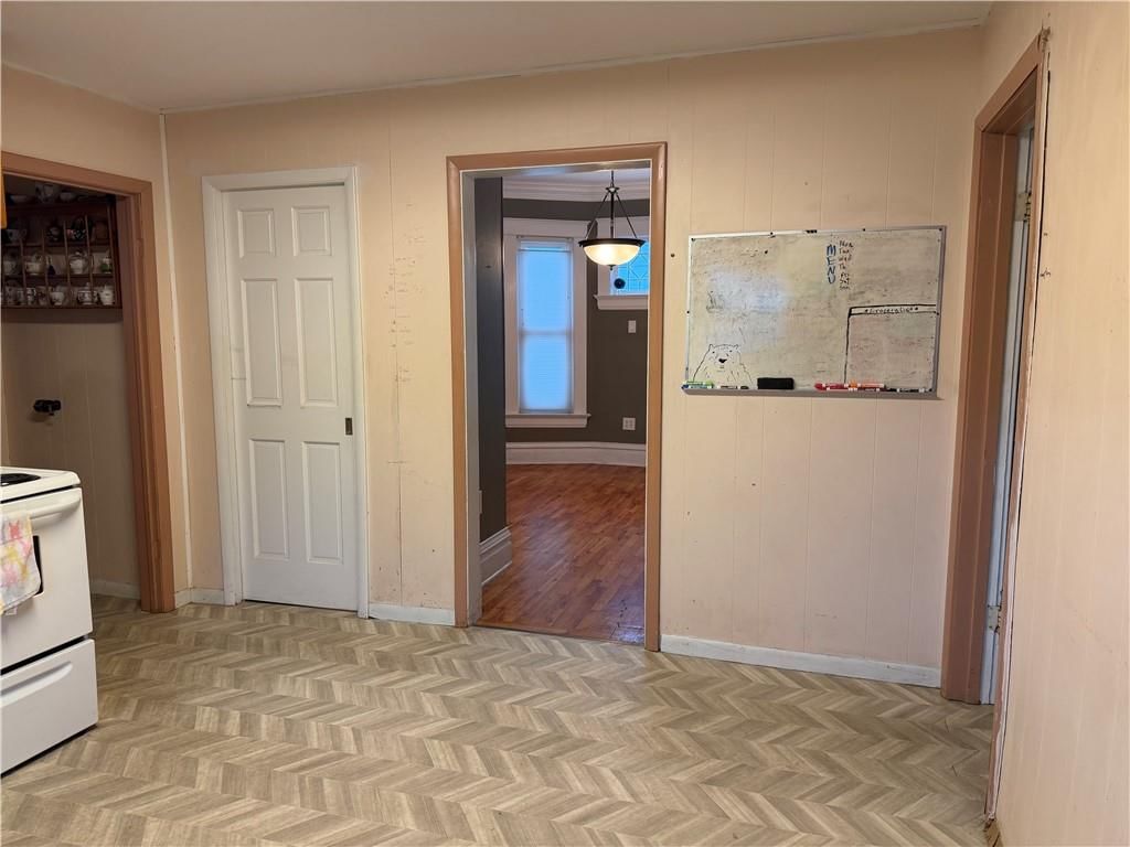 310 S Walnut Street — photo 24