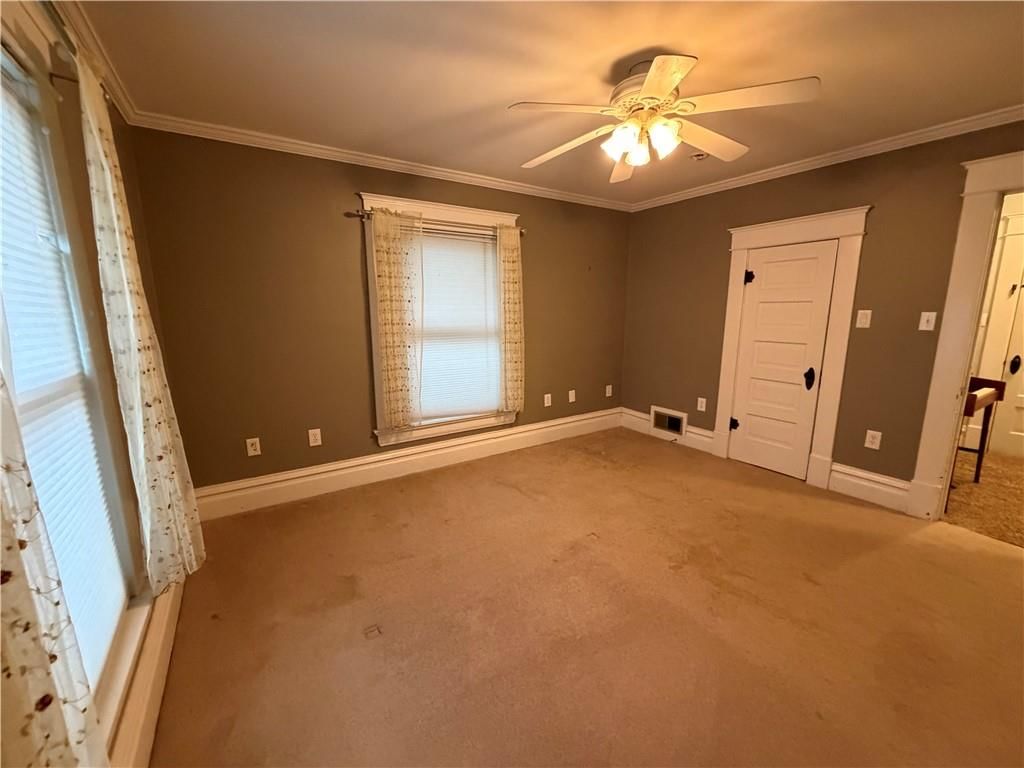 310 S Walnut Street — photo 32