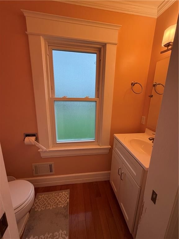 310 S Walnut Street — photo 38