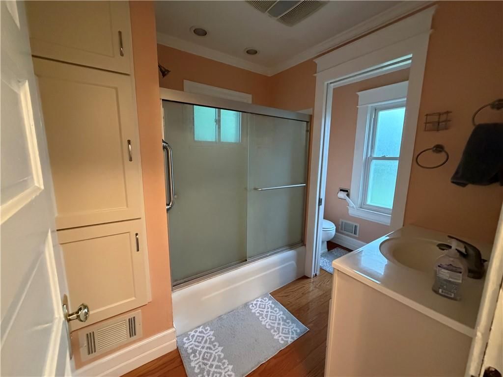 310 S Walnut Street — photo 40