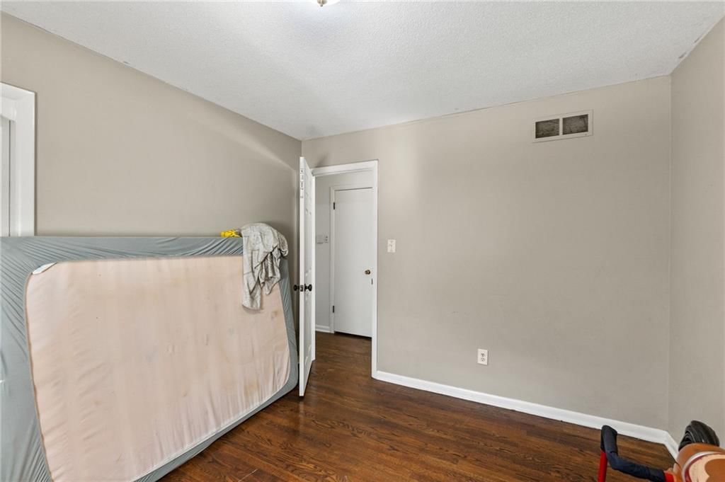 406 S Vassar Avenue — photo 12