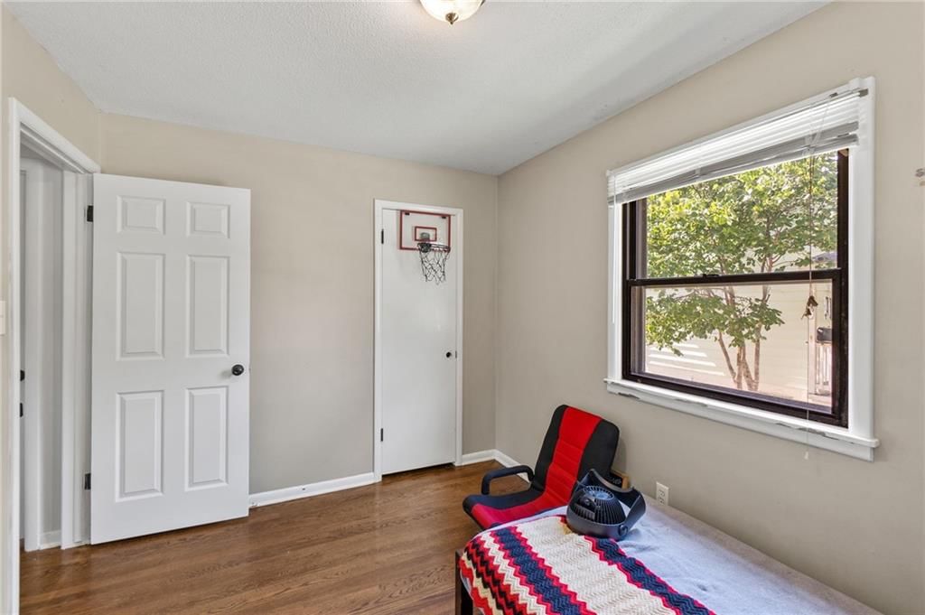 406 S Vassar Avenue — photo 14