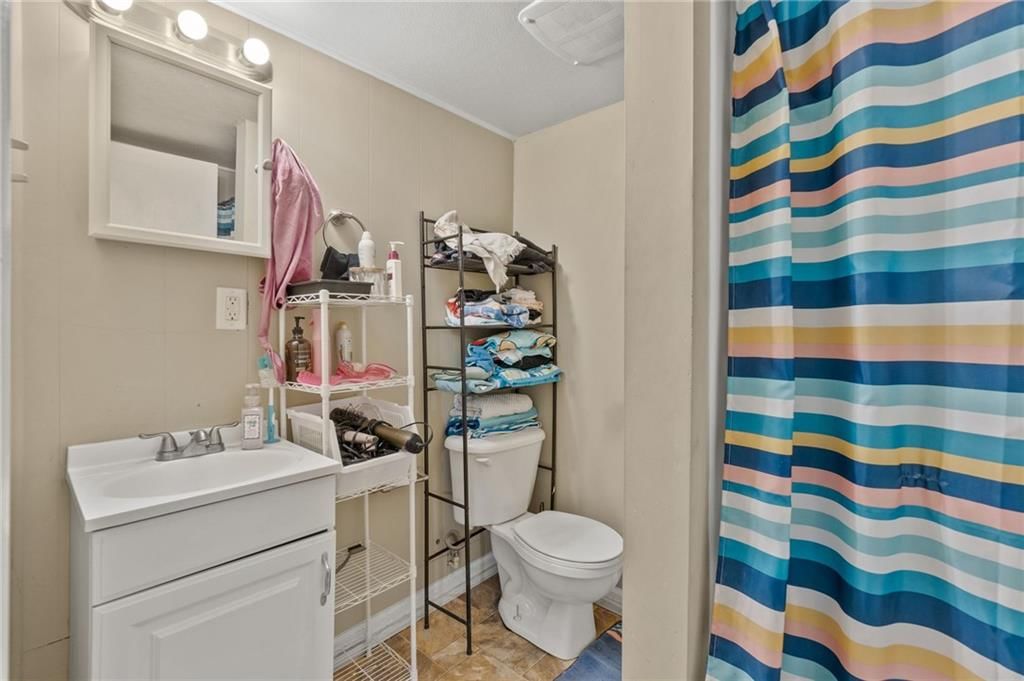 406 S Vassar Avenue — photo 22
