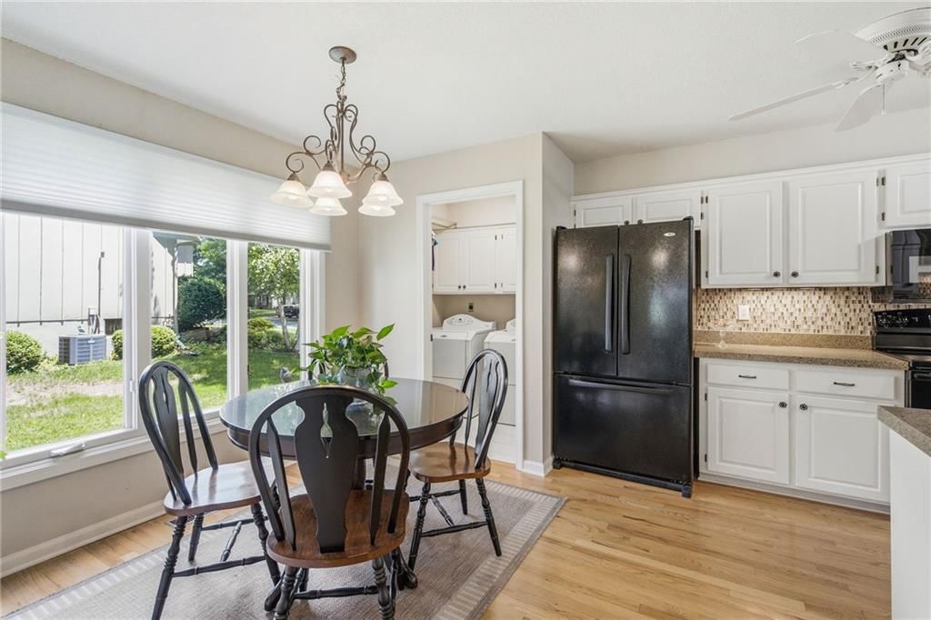 8520 Darnell Street — photo 15