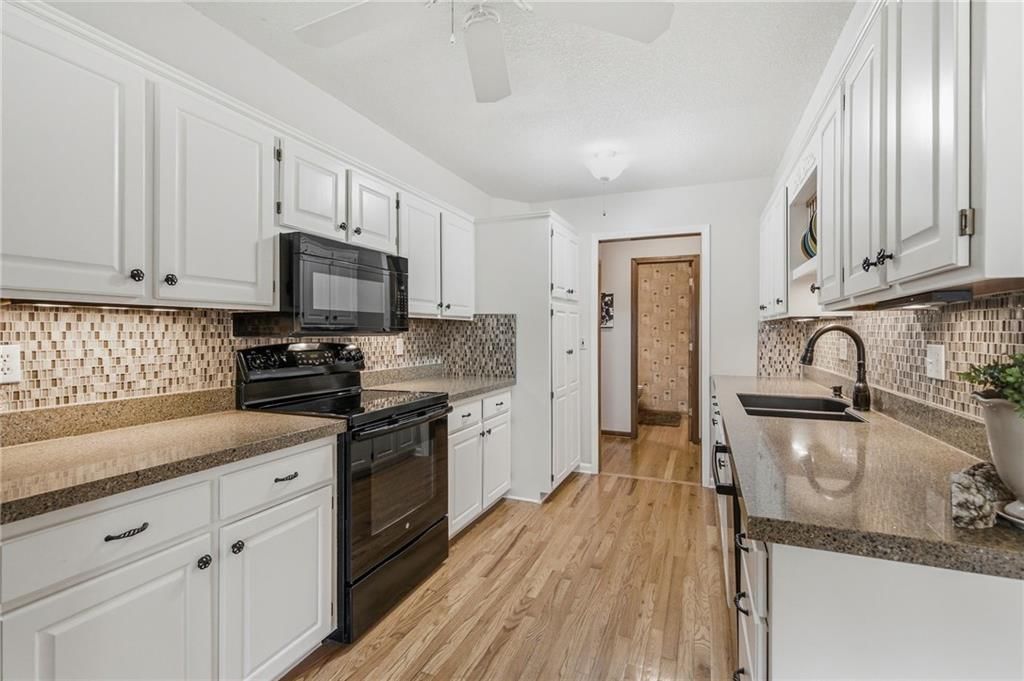 8520 Darnell Street — photo 16