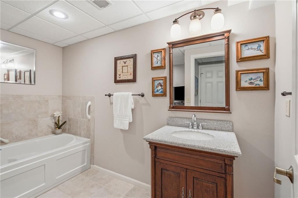 8520 Darnell Street — photo 26