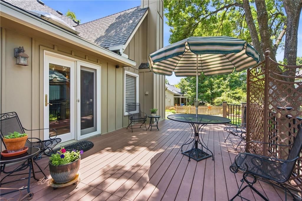 8520 Darnell Street — photo 32