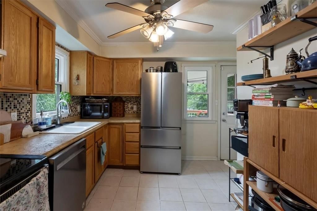 8325 Locust Street — photo 4