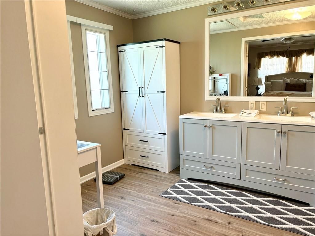 1106 Lakeshore Drive — photo 17