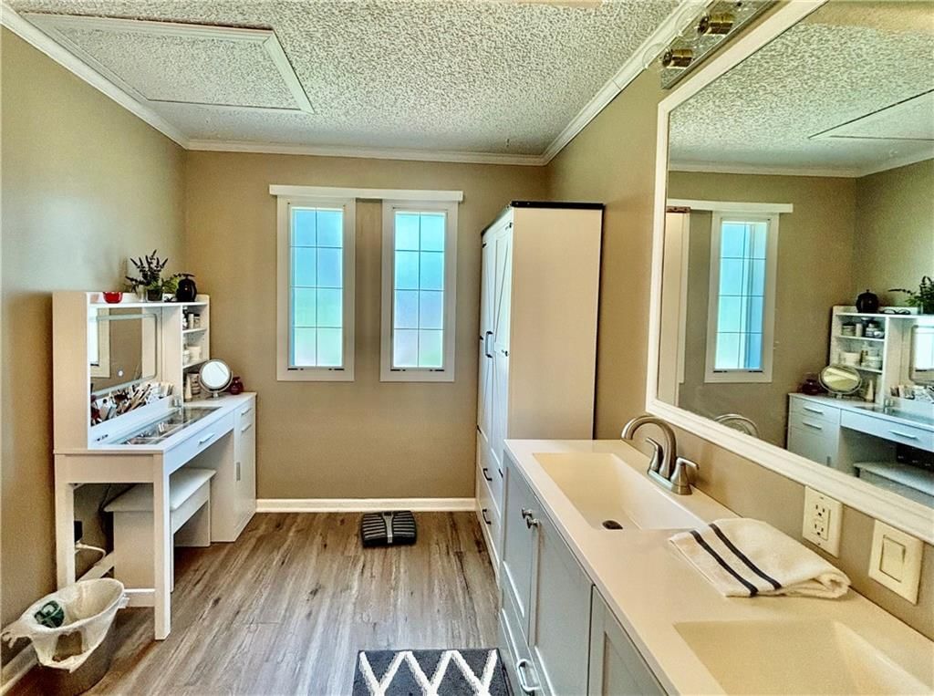 1106 Lakeshore Drive — photo 20
