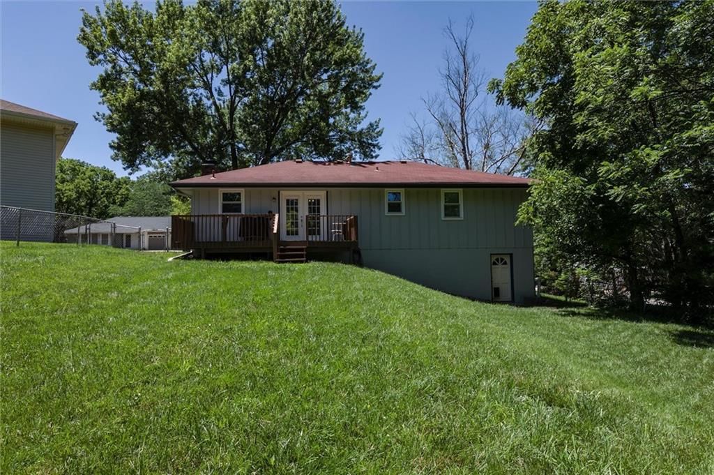 7021 NW Wheaton Avenue — photo 23