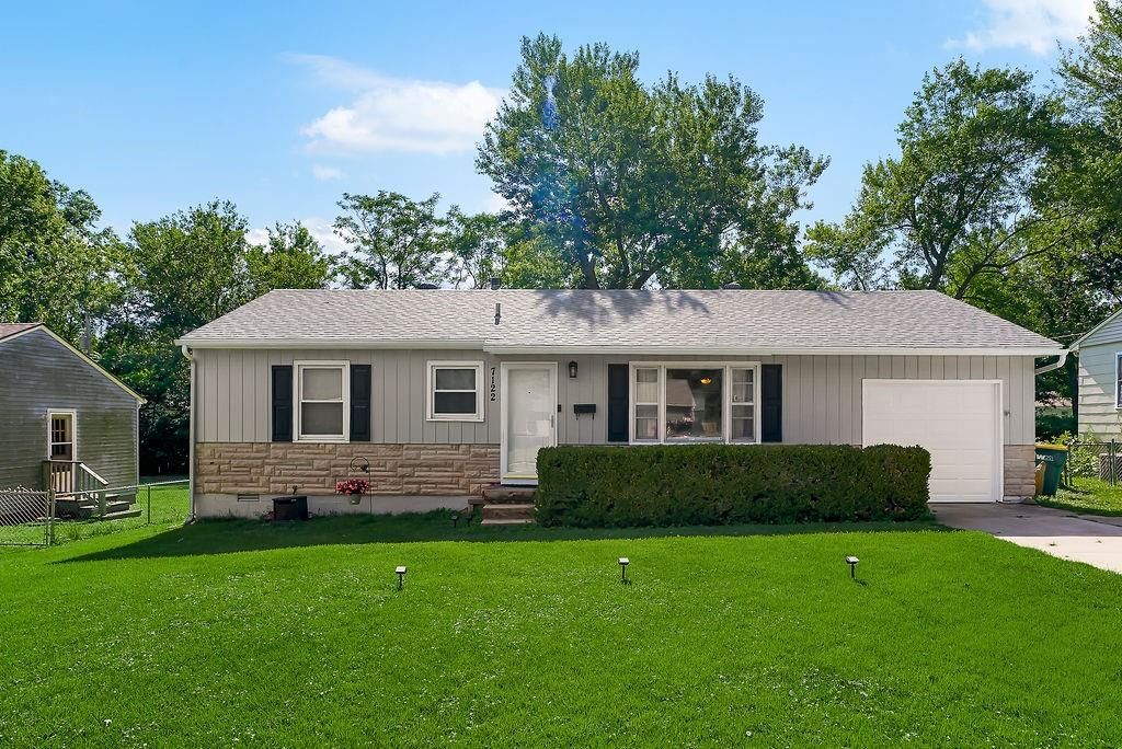 7122 Maple Street, Overland Park, KS