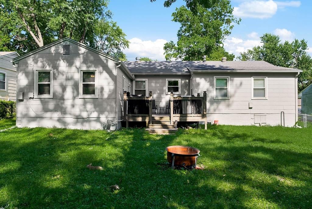 7122 Maple Street — photo 25