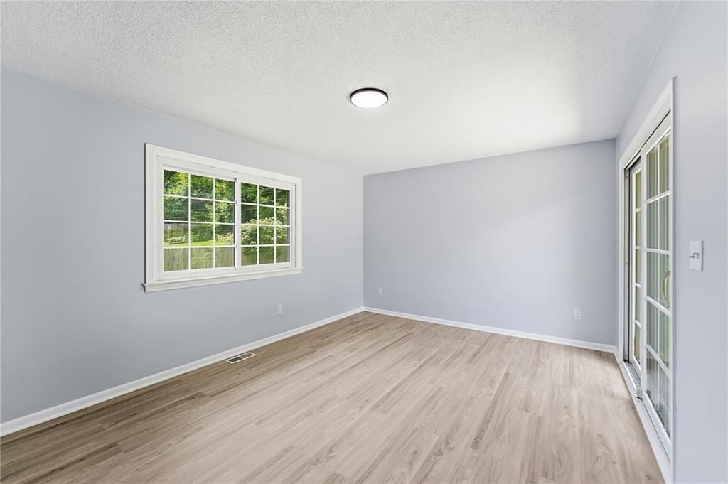 7920 ELM Avenue — photo 10