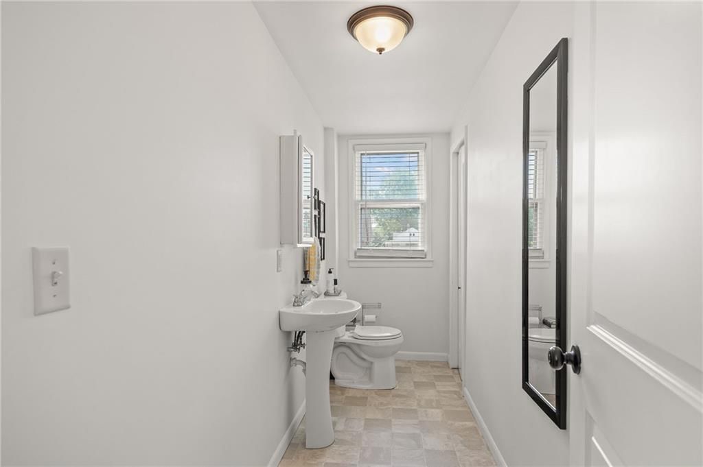 2024 Jules Street — photo 13