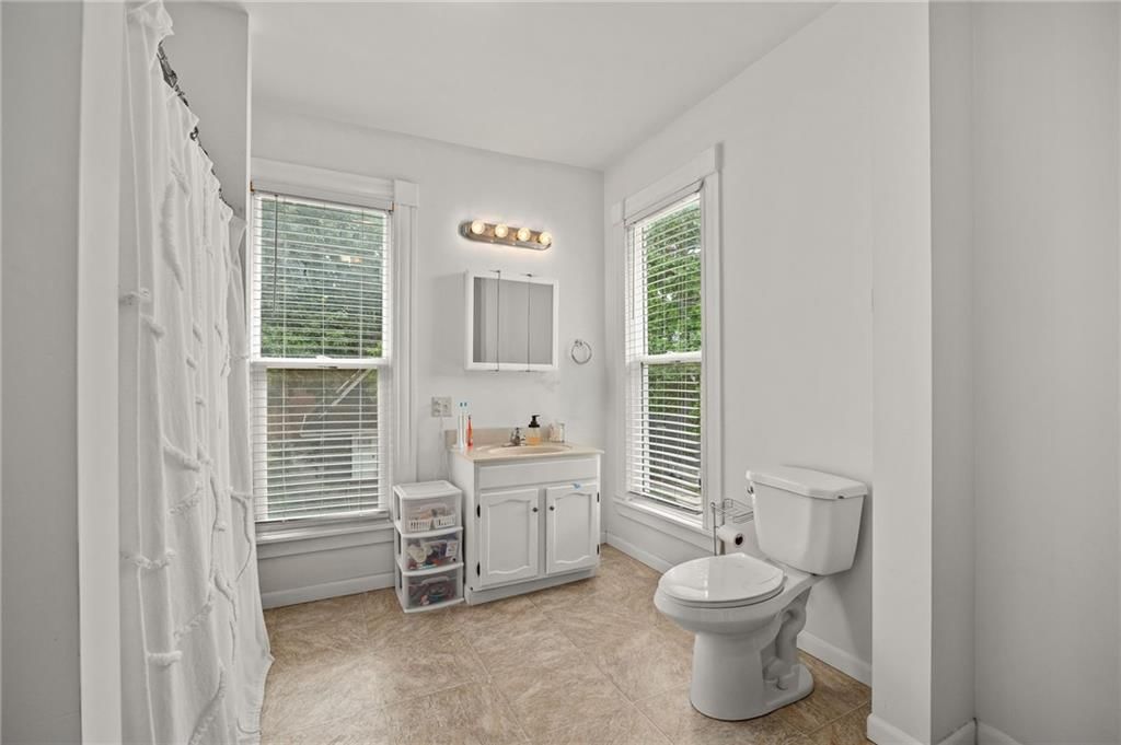 2024 Jules Street — photo 19