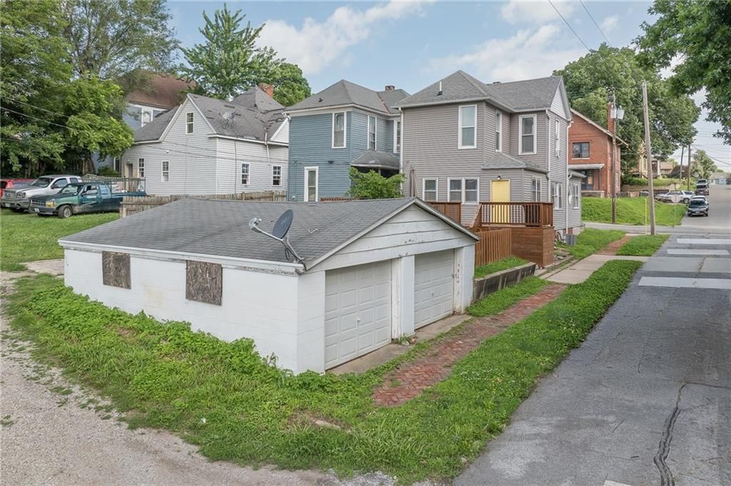2024 Jules Street — photo 24