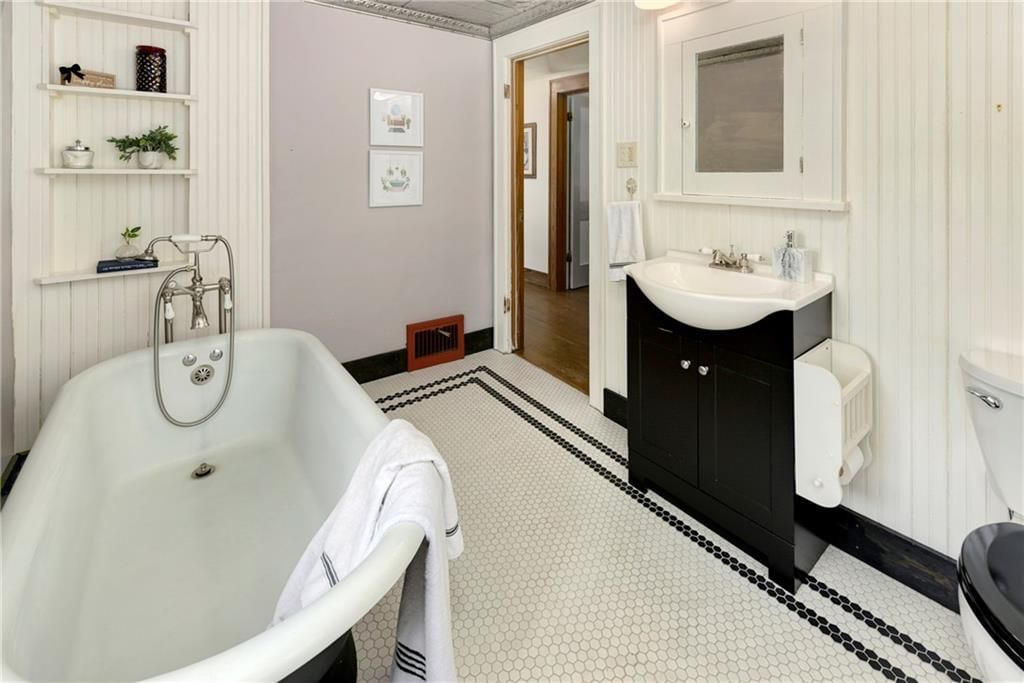 200 SW Madison Street — photo 49