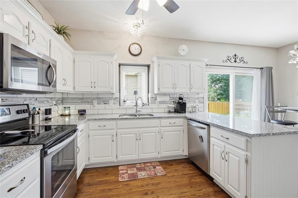 801 SW 35th Street — photo 17