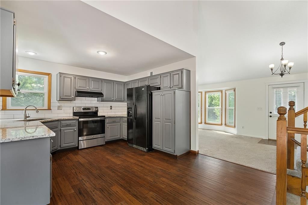 15820 W 123rd Street — photo 32