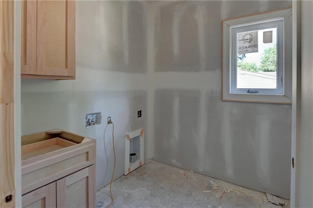 2710 W 49th Street — photo 26