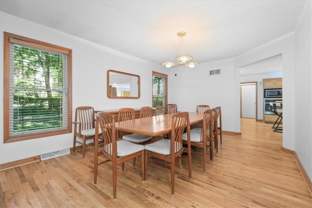 4242 N Grand Avenue — photo 7
