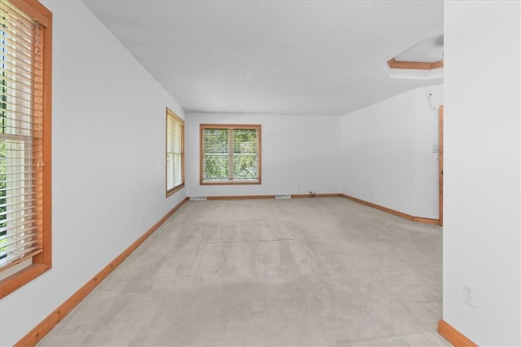 4242 N Grand Avenue — photo 19