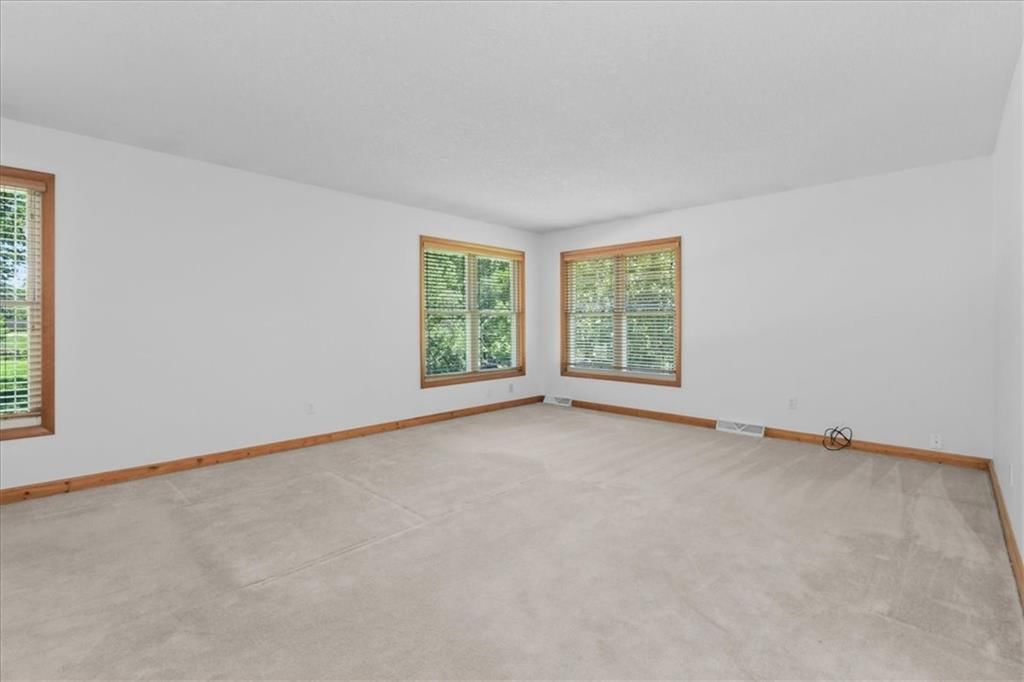 4242 N Grand Avenue — photo 20