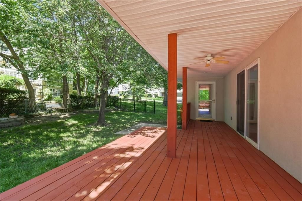 4242 N Grand Avenue — photo 36