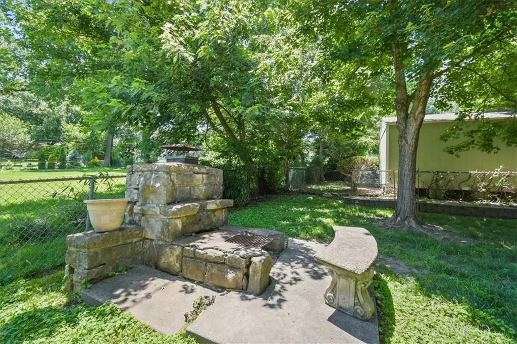 4242 N Grand Avenue — photo 40