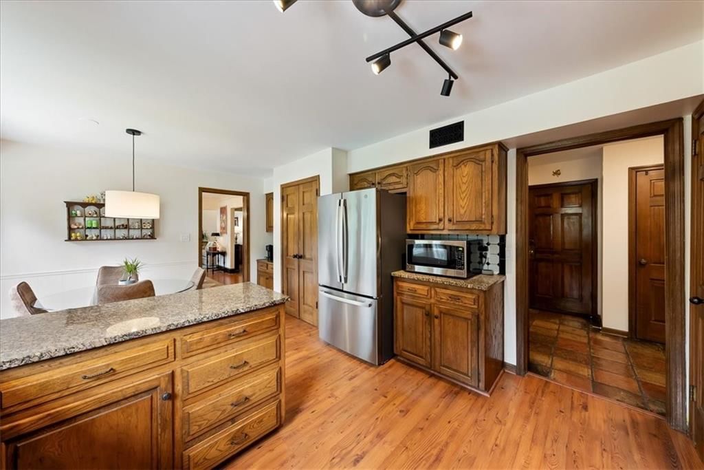 11818 Central Street — photo 12