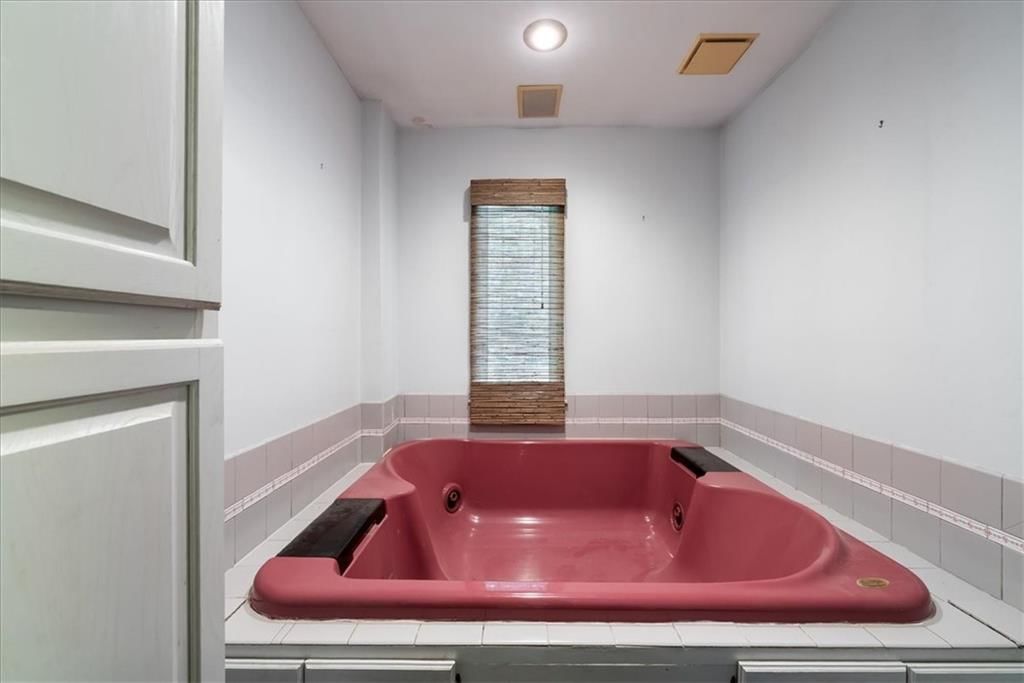 11818 Central Street — photo 23
