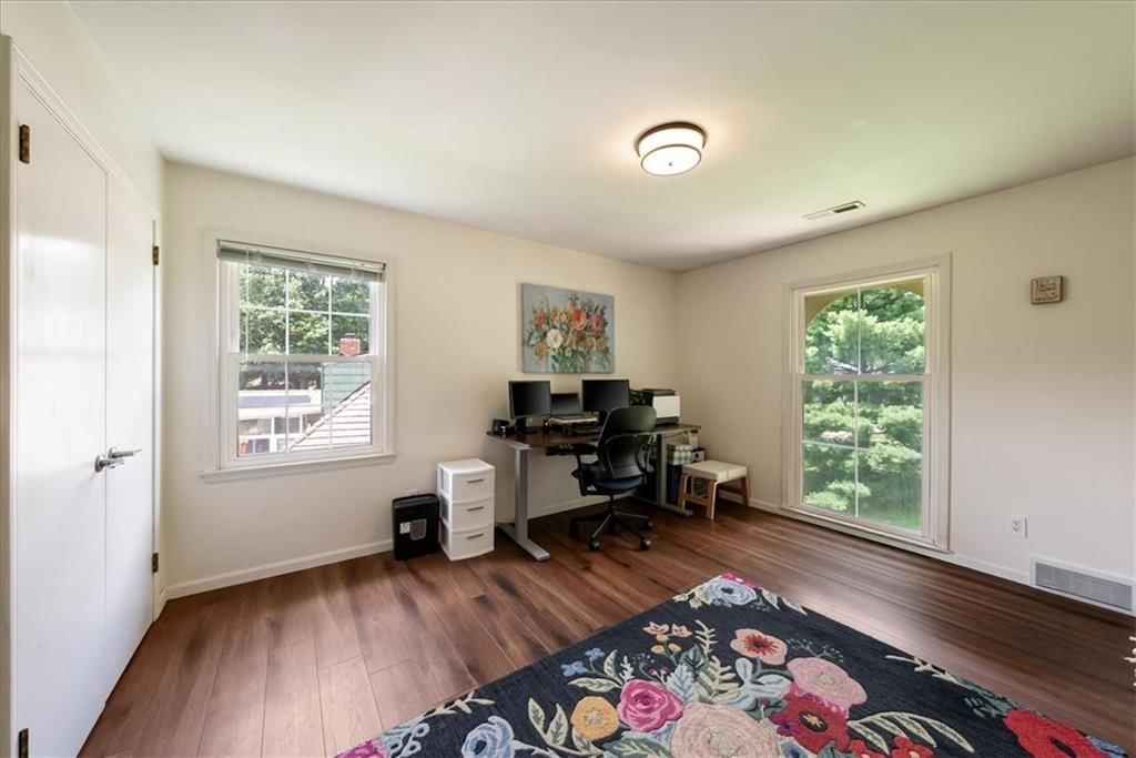 11818 Central Street — photo 27