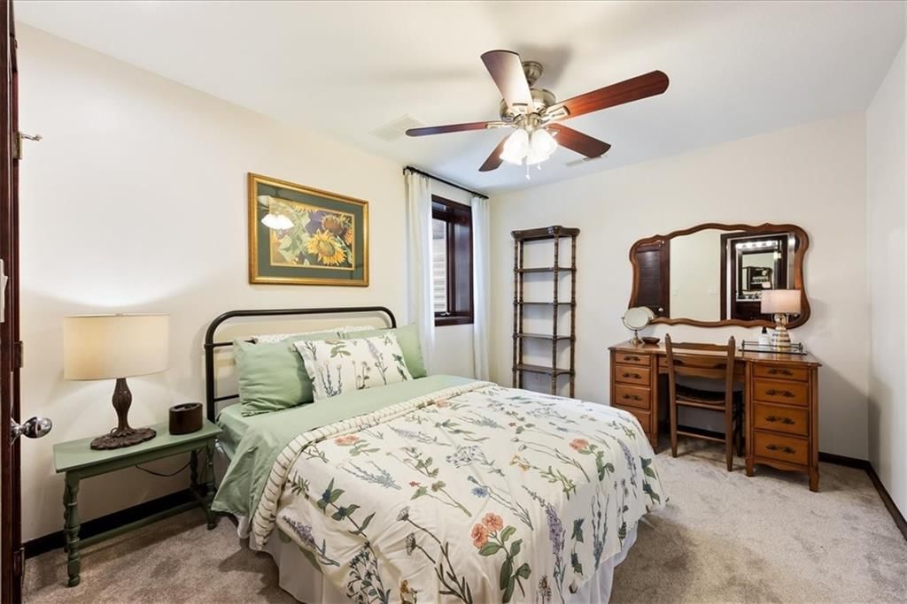 11818 Central Street — photo 34