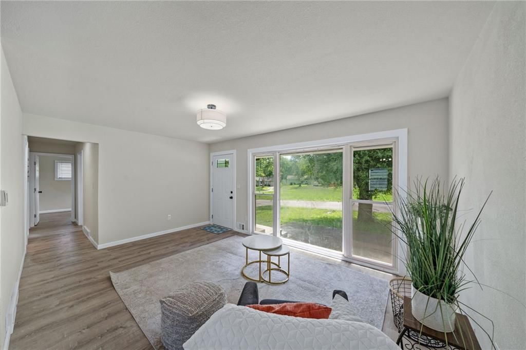 11368 Delmar Avenue — photo 5