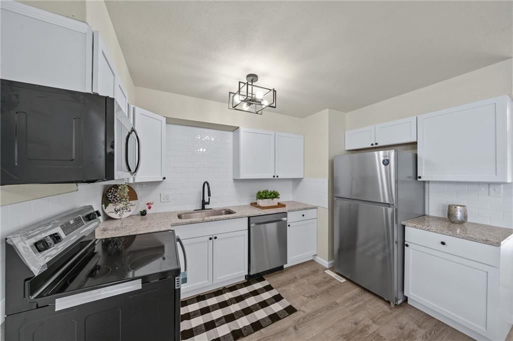 11368 Delmar Avenue — photo 10