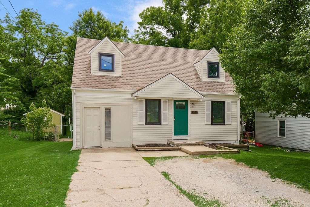 4335 N Oak Trafficway, North Kansas City, MO
