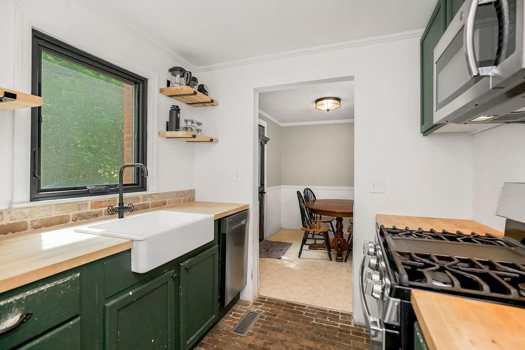 4335 N Oak Trafficway — photo 11