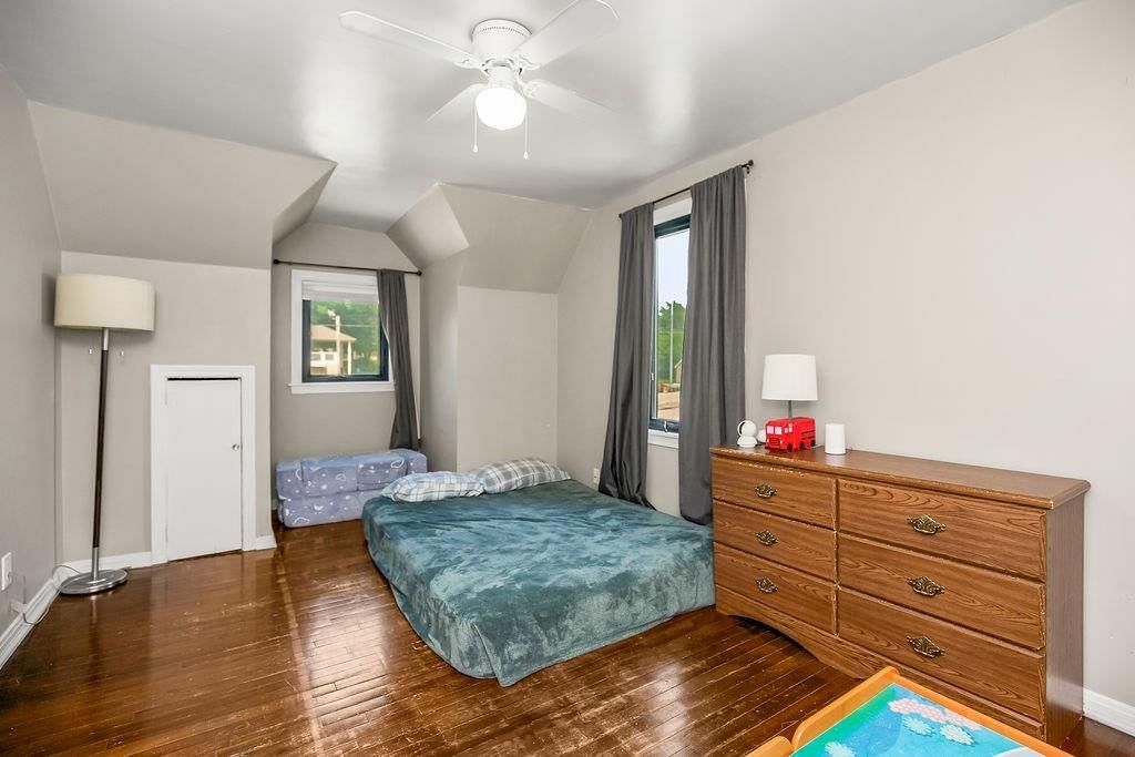 4335 N Oak Trafficway — photo 12